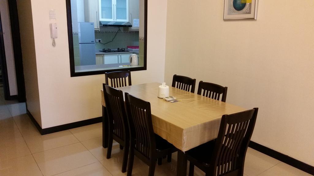 Marina Court Kota Kinabalu- Bigger Group Stay Together- 6 Bedroom Apartments Стая снимка
