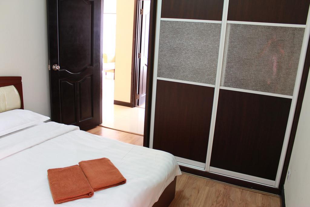 Marina Court Kota Kinabalu- Bigger Group Stay Together- 6 Bedroom Apartments Стая снимка