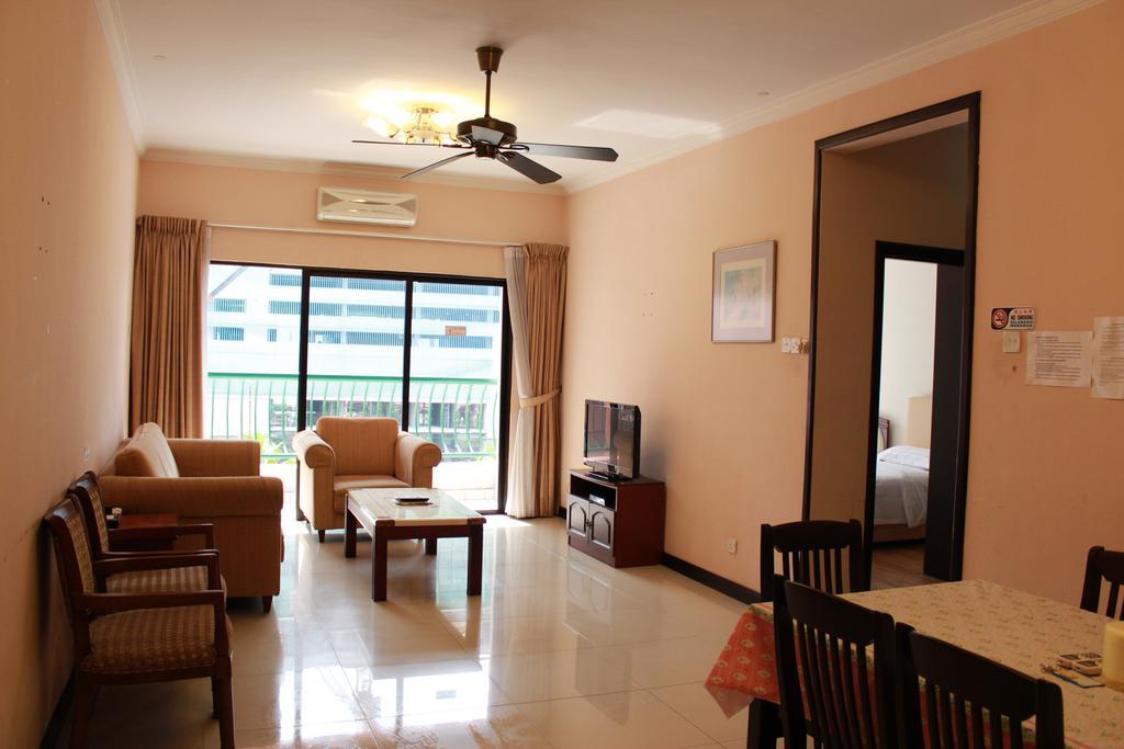 Marina Court Kota Kinabalu- Bigger Group Stay Together- 6 Bedroom Apartments Екстериор снимка